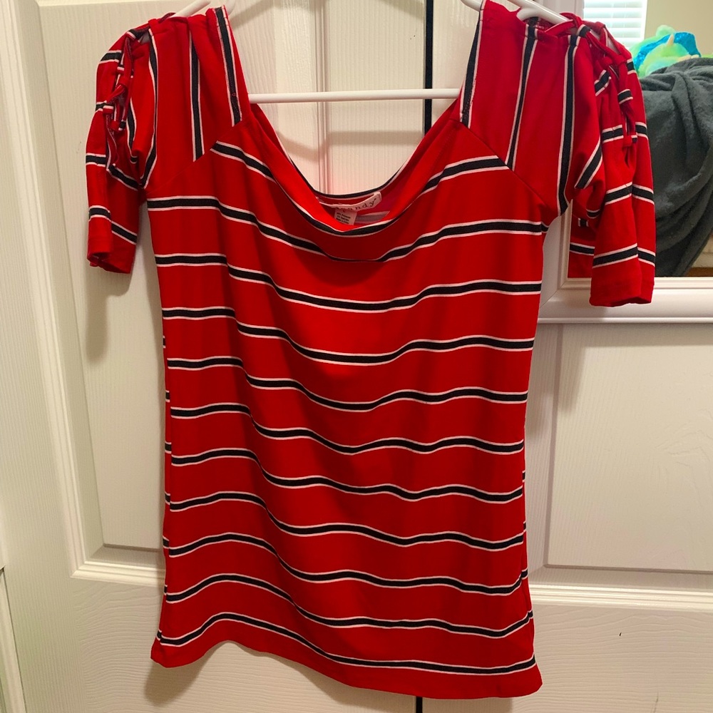 Cute Cut-Out Sleeve Top